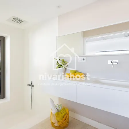 Vila Esperanza Costa Adeje, By Nivariahost *