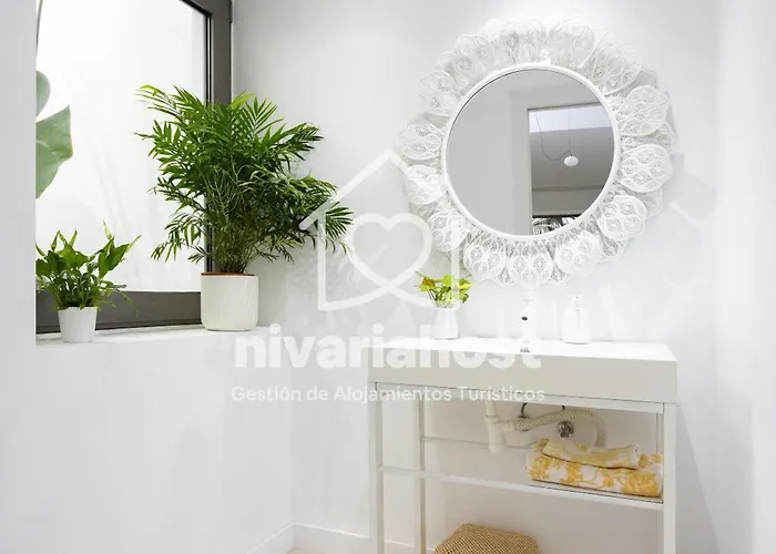 Esperanza Costa Adeje, By Nivariahost Villa *